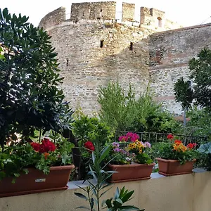 Frida's House In Old Town Διαμέρισμα